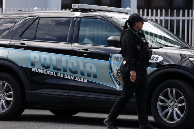 El hombre, contra quien pesaban dos órdenes de arresto, fue capturado por la Policía Municipal de San Juan