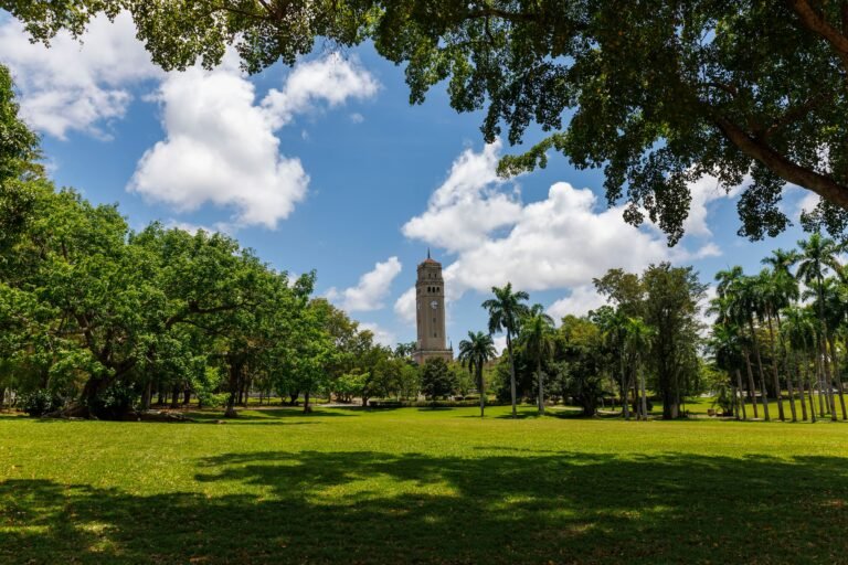 El doctor Josué Hernández Álvarez sostiene que fue objeto de represalias y de laborar en un ambiente hostil tras el cambio de administración registrado en 2025