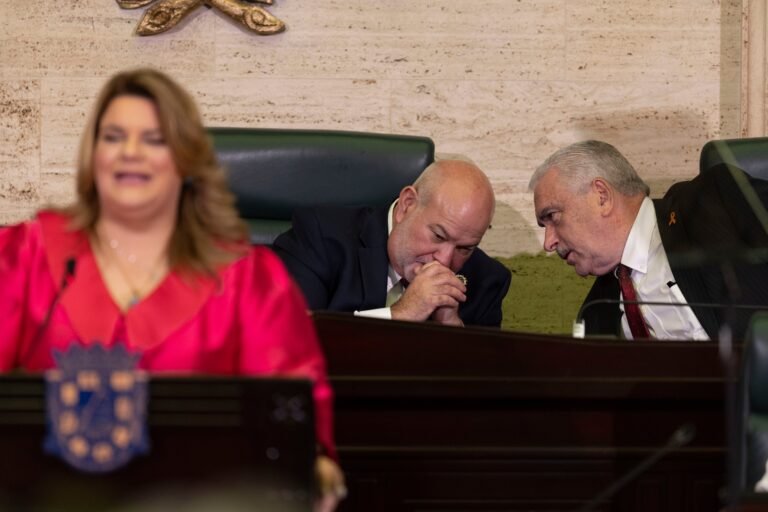 La gobernadora presentó un presupuesto consolidado para el próximo año fiscal de $33,570 millones