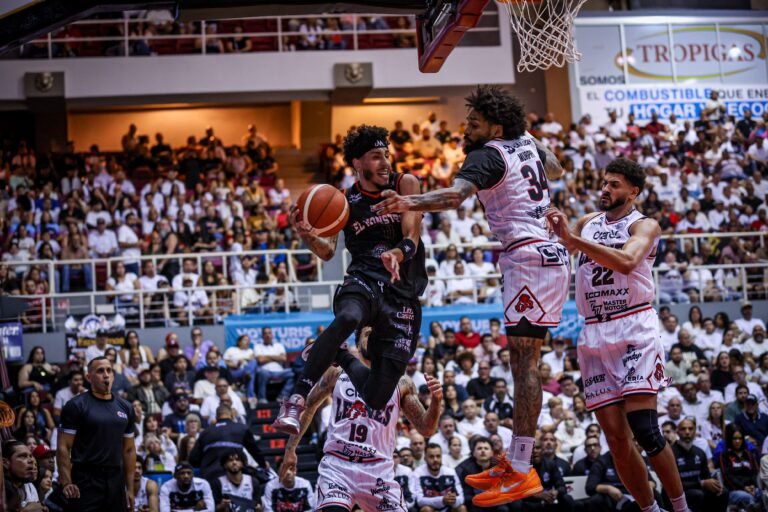 Los Leones frenaron la racha de cuatro victorias de San Germán y empatan con Mayagüez en la cuarta posición de la Conferencia B del BSN