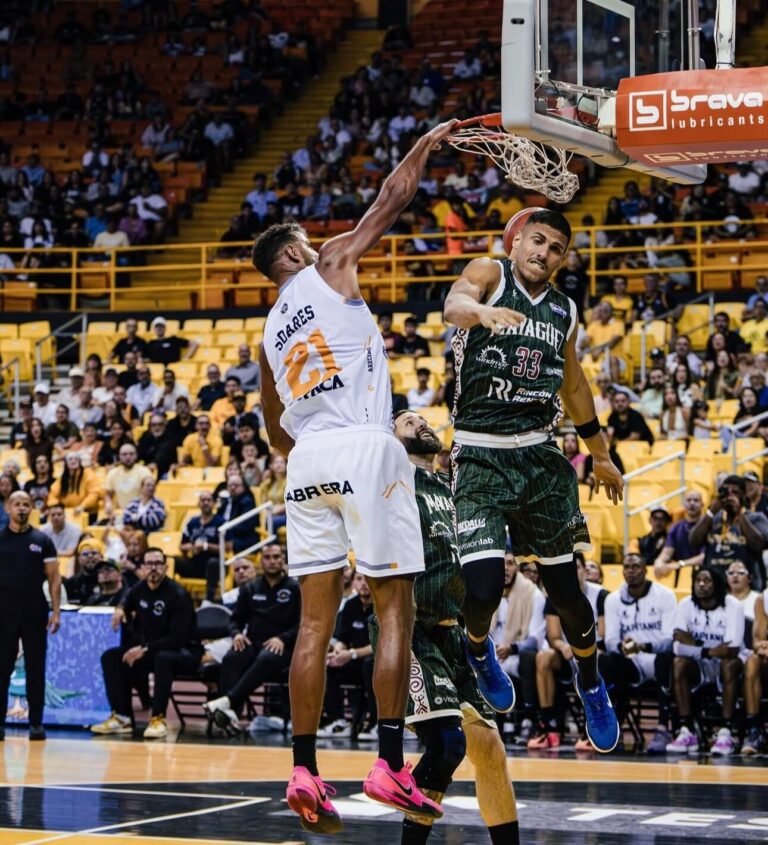 Los Cangrejeros triunfaron en Aguada mientras que los Capitanes juegan para 9-0 como locales al propinarle la quinta derrota consecutiva a Mayagüez
