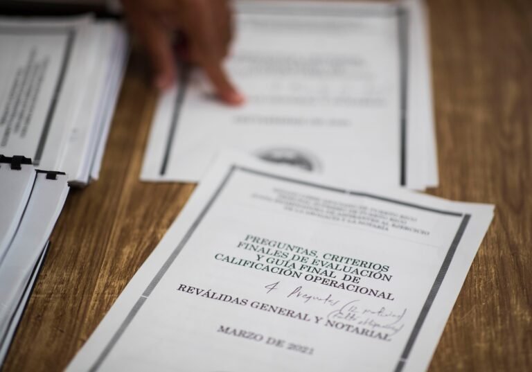 Las últimas enmiendas a las Tabla de Especificaciones de ambos exámenes fueron en noviembre de 2023