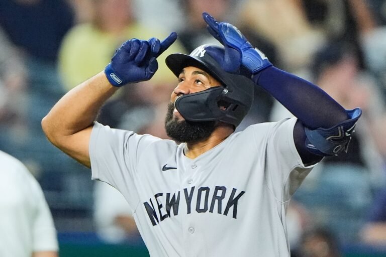 Nueva York totalizó 24 hits y cada uno de los nueve bateadores titulares consiguió al menos dos por primera vez en la historia de la franquicia