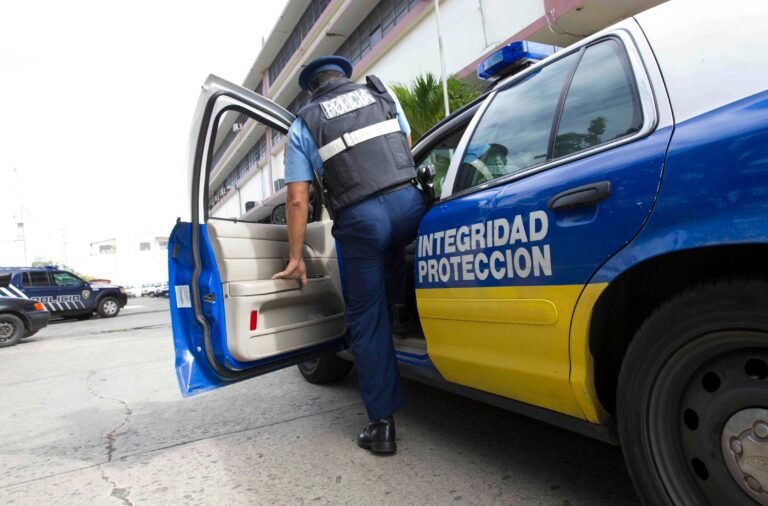 La Policía indicó que el conductor que impactó a la infortunada permaneció en la escena