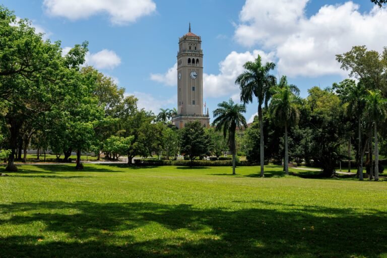 La administración universitaria respondió a señalamientos de la Junta Fiscal, a la vez que espera por proyecciones para definir su presupuesto