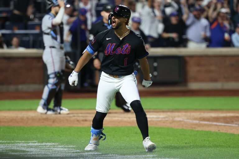 El pelotero boricua entró como bateador emergente en la séptima contra los Marlins, remolcando tres carreras