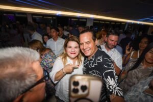 Los representantes Jorge “Georgie” Navarro y Elinette González acudieron al evento, celebrado en Isla Verde