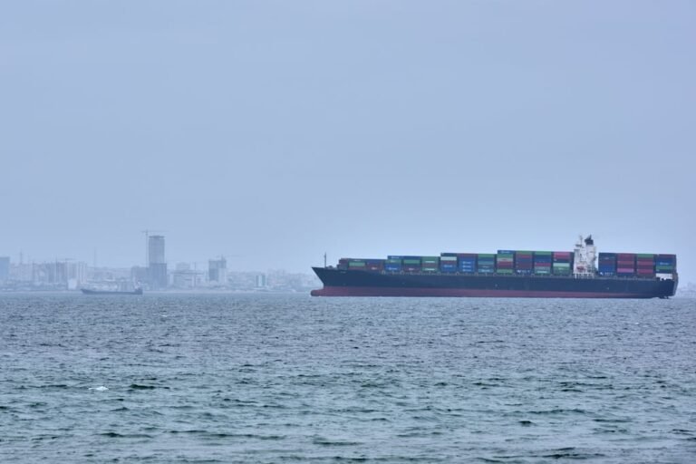 Mientras que Irán comenzó los ataques contra los Emiratos Árabes Unidos