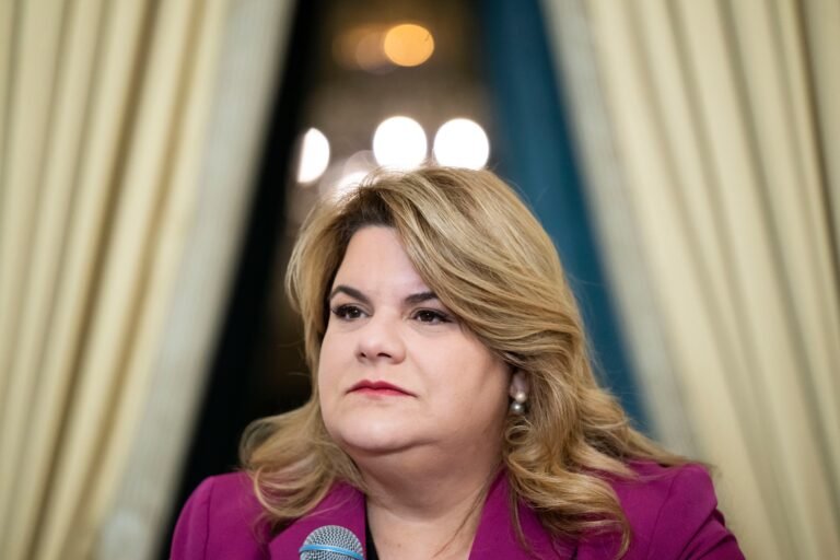 La gobernadora atribuyó a intereses políticos la investigación periodística sobre presuntas irregularidades electorales en las prisiones para beneficiarla en el pasado ciclo electoral