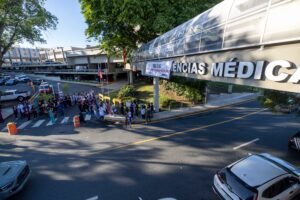 La rectora Myrna Quiñones indicó que buscan alternativas para los pacientes