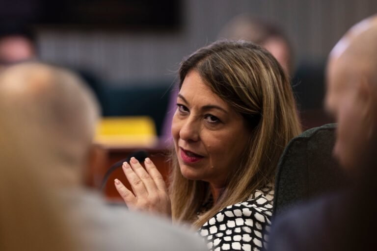 Ante la posibilidad de que Justicia reabra la investigación en su contra que archivó, la secretaria de la Familia dijo que su conciencia “está tranquila”