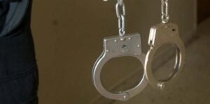 La mujer se encuentra libre bajo fianza tras prestar los $15,000, confirmó la Policía