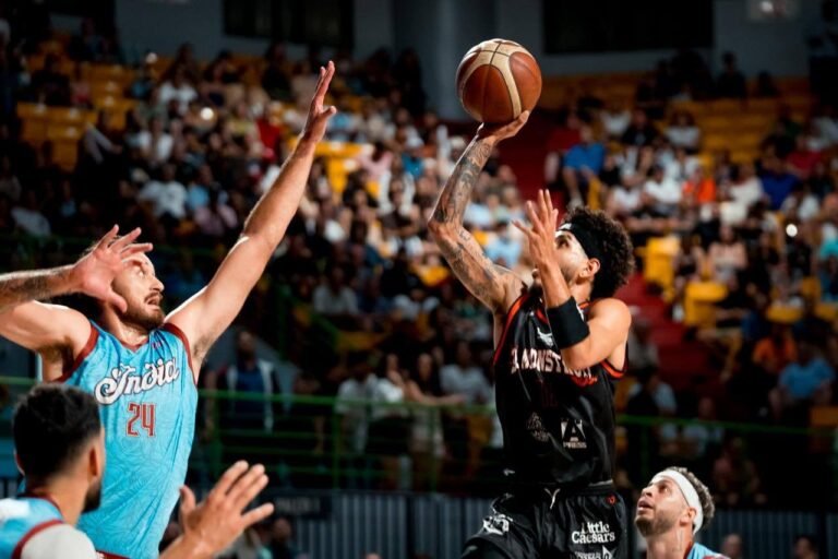 En la jornada en que familiares y amigos dieron su último adiós a Piculín Ortiz en un homenaje en el Coliseo Roberto Clemente, el BSN tuvo una tanda de tres partidos