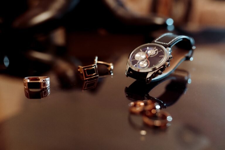 Según la Policía, la persona se habría apropiado de cadenas de oro, pulseras, relojes y pantallas