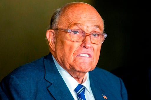 El exalcalde de Nueva York y exasesor de Donald Trump aseguró que está mejorando, luego de estar en estado crítico a principios de mayo