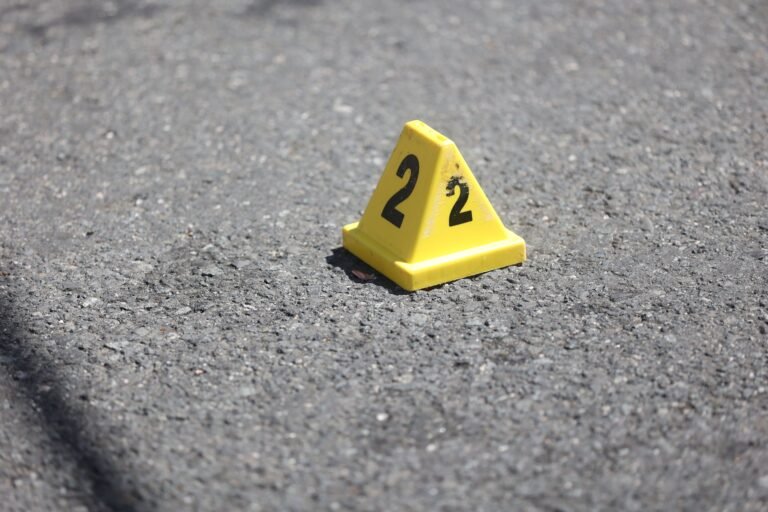 Mientras, otro individuo de 26 años resultó herido de bala en la cara