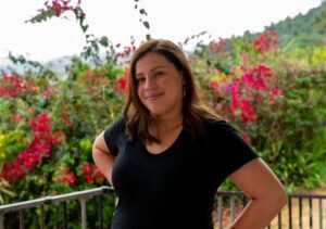 La iniciativa busca ayudar a cubrir los gastos médicos, de rehabilitación y una prótesis para Vanessa Rosario Briones, de 34 años