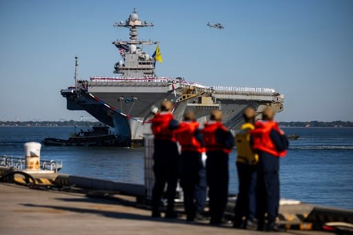 El USS Gerald R. Ford, el portaaviones más grande de la Armada estadounidense, regresa a Virginia tras un despliegue de 11 meses
