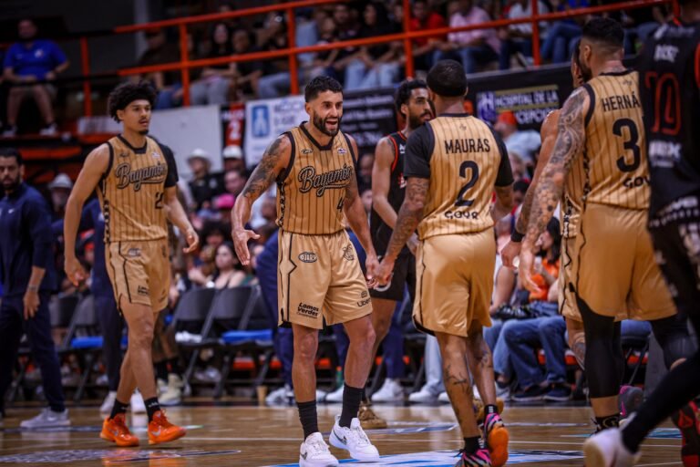 La temporada regular entra en su etapa decisiva con múltiples contendores separados por estrechos márgenes
