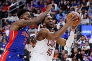 Donovan Mitchell lideró la paliza sobre Detroit y Cleveland enfrentará a Nueva York por un boleto al baile de coronación de la NBA