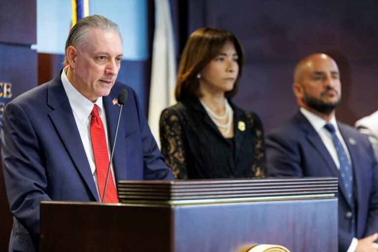 El jefe de la fiscalía federal en Puerto Rico sostuvo que no había evidencia para impulsar una pesquisa ante el alegado esquema