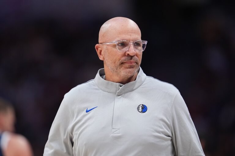 El exarmador salió del quinteto que dirigió por cinco temporadas en una movida hecha dos semanas después de la contratación de Masai Ujiri como presidente
