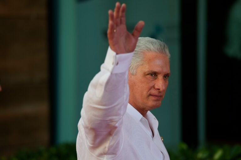 A su juicio, la acción evidencia “la soberbia y la frustración que le provoca a los representantes del imperio la inquebrantable firmeza de la revolución cubana, y la unidad y fortaleza moral de su liderazgo”