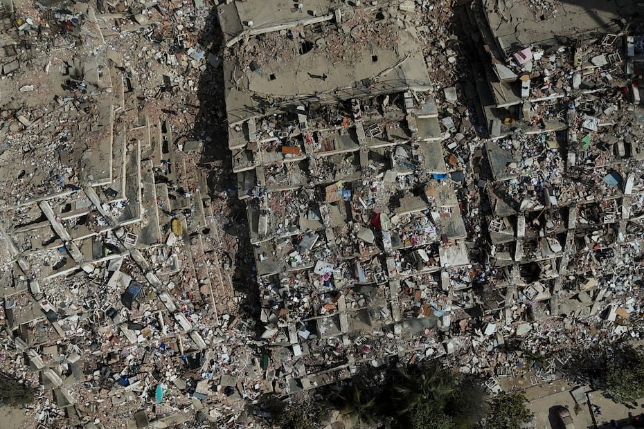 Los sismos de 7.2 y 7.5 de magnitud han dejado un saldo de al menos 1,430 muertos, más de 3,200 heridos y más de 51,000 desaparecidos.