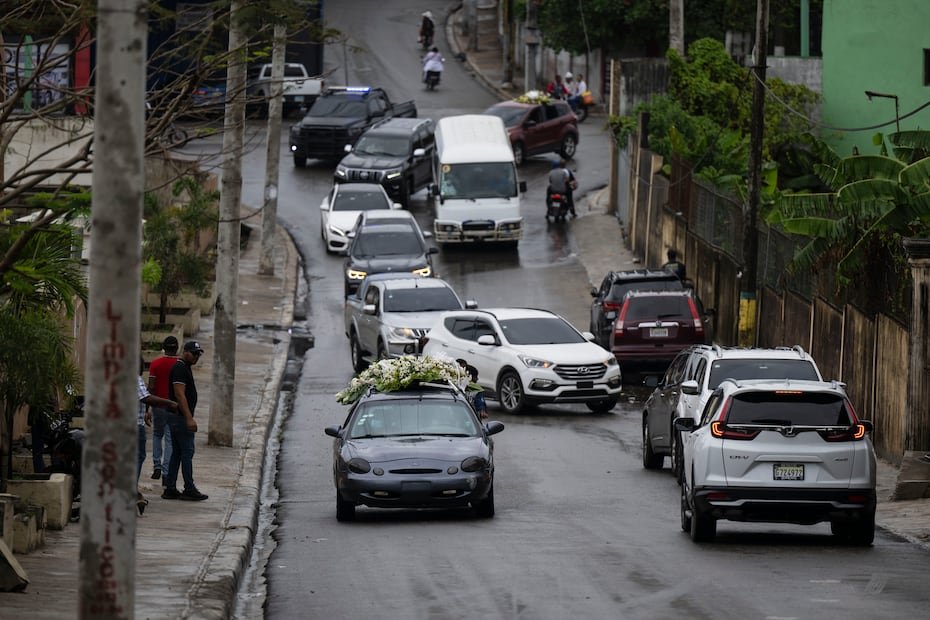 Un funeral en los Bajos de Haina tras la tragedia del Jet Set.