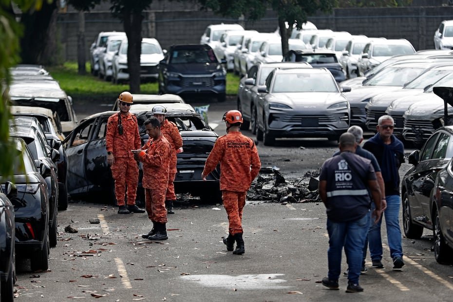 Al llegar, los equipos de rescate localizaron inicialmente cinco cuerpos dentro de una de las aeronaves. La sexta víctima fatal fue hallada en el segundo helicóptero, el cual cayó a unos cien metros de distancia del primer punto de impacto