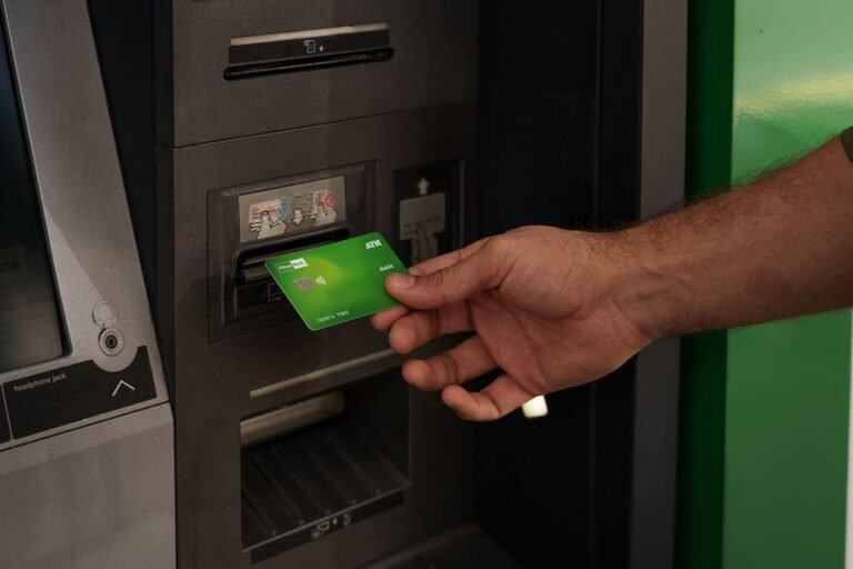 FirstBank aumenta límite