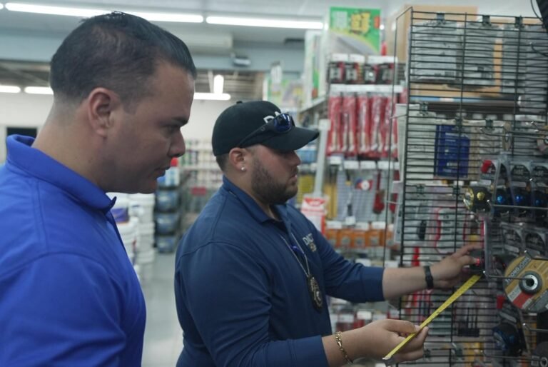 DACO verifica cumplimiento en más de 400 comercios por inicio de temporada de huracanes.