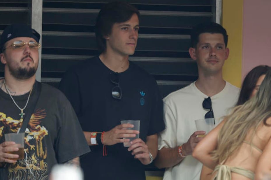 La casita rosada es el punto de encuentro de invitados. El jugador del Real Madrid Álvaro Carreras fue uno de los asistentes.