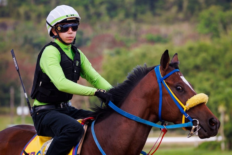 Julien Rivera quiere seguirle los pasos a su padre y hermano en el hipismo.
