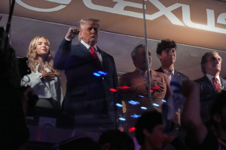 Donald Trump abucheado
