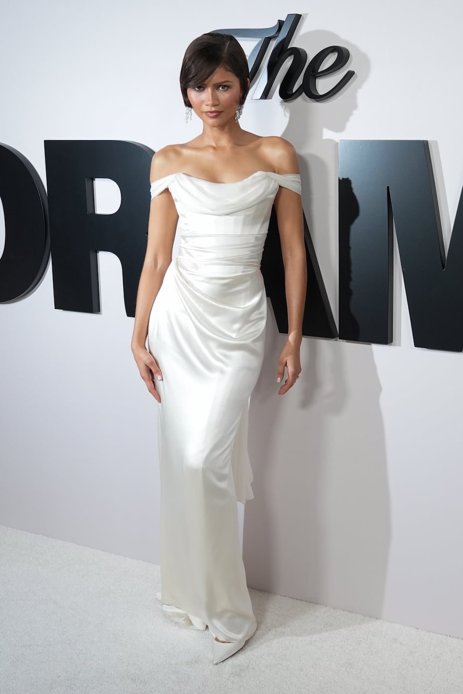 Zendaya deslumbró en la premier de The Drama con un elegante look acompañado de un llamativo anillo que generó especulación sobre su estado civil