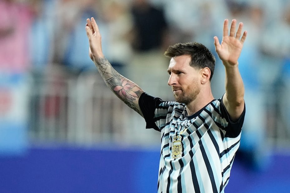 El triplete fue el número 61 de su carrera y el undécimo con la selección nacional.