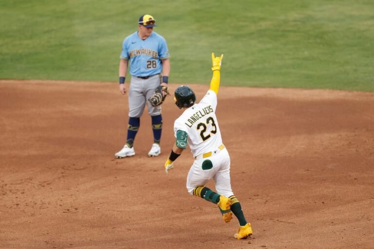 Brewers sobre Athletics