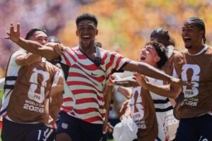 Estados Unidos avanza Mundial