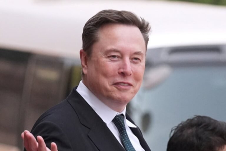 Elon Musk trillonario