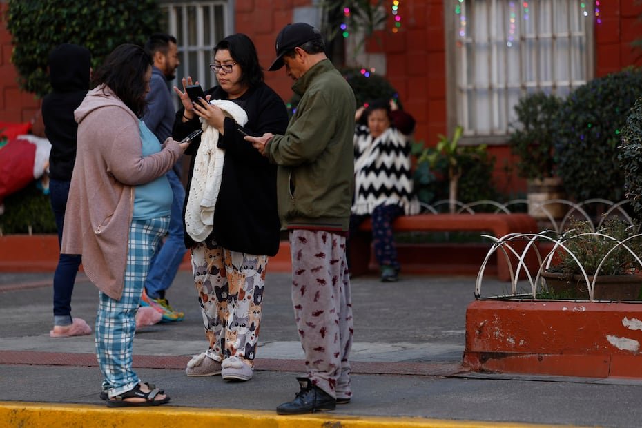 El sismo sacudió con fuerza el sur y centro de México e interrumpió la primera rueda de prensa del año nuevo de la presidenta.