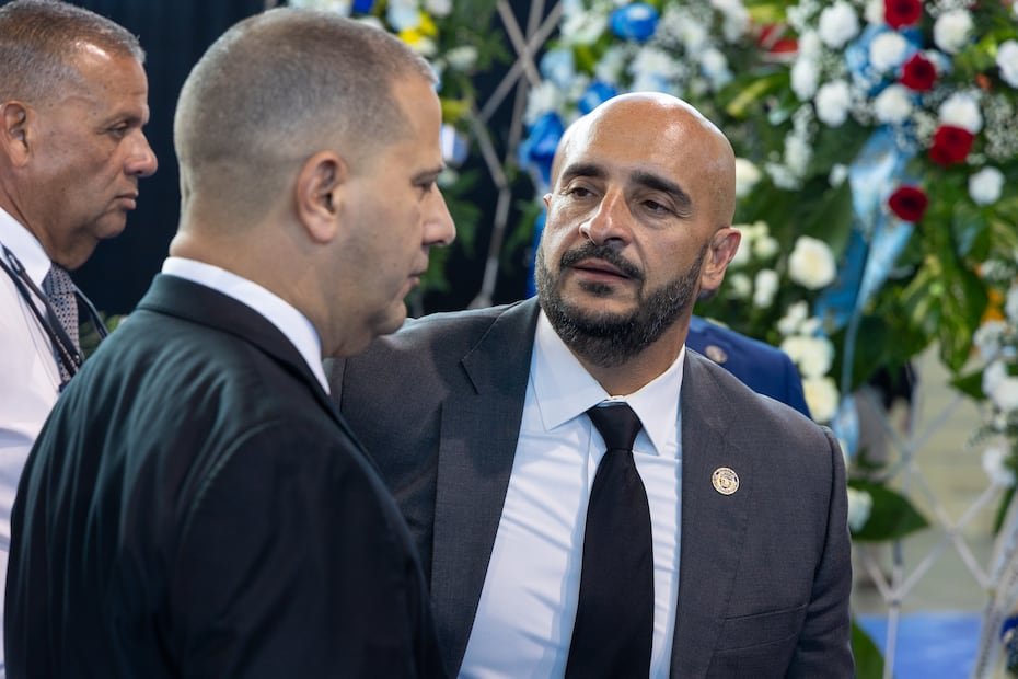 A tono con lo anterior, el superintendente de la Policía, Joseph González Falcón, destacó que Santiago Renta “honró la placa todos los días y cumplió con su misión hasta el final”.