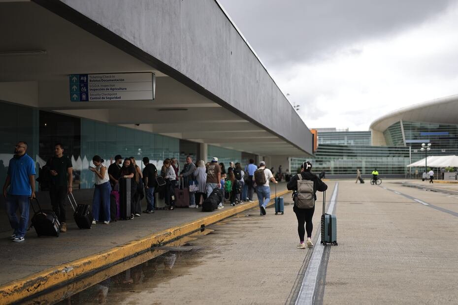 Para este lunes, por el SJU pasarán 40,000 pasajeros.