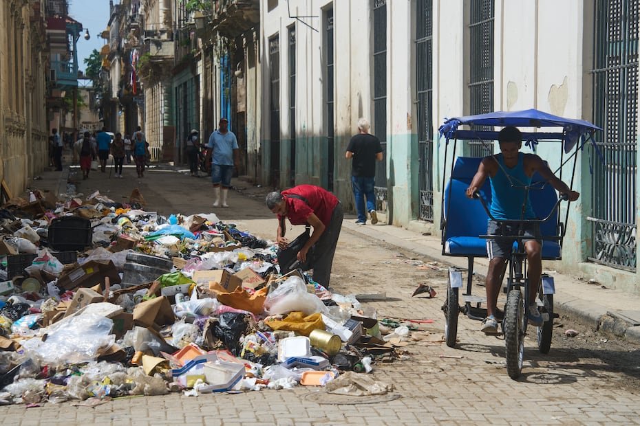 Mientras las temperaturas ascendían en los últimos días y se acercaba la temporada de lluvias un creciente desasosiego comenzó a apoderarse de los vecinos de la calle Belascoain, en La Habana.