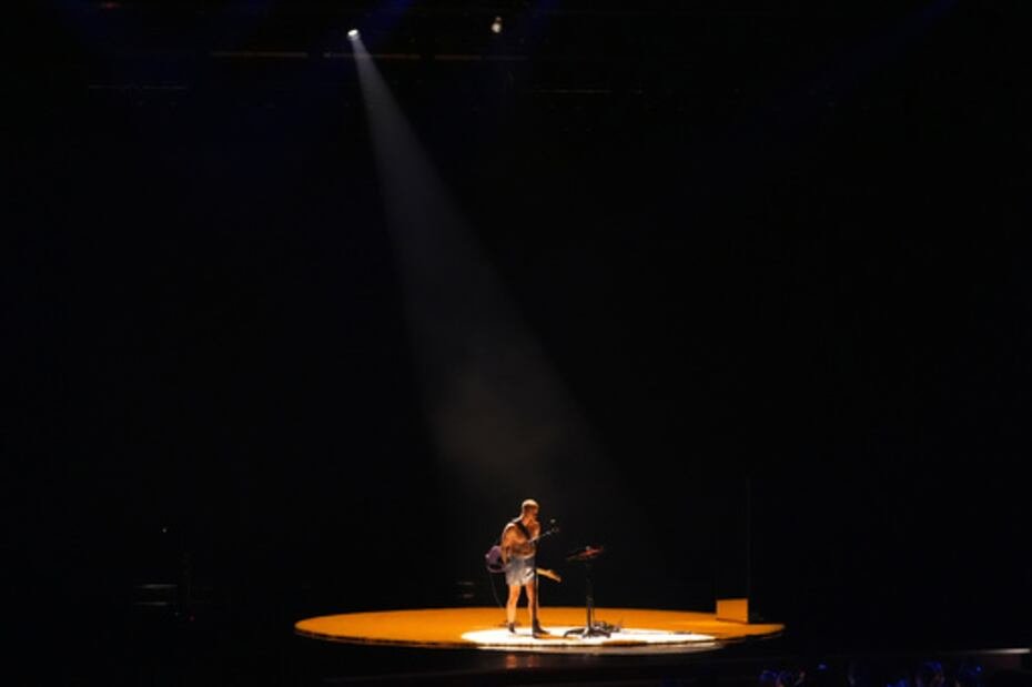 Justin Bieber interpreta “Yukon”.