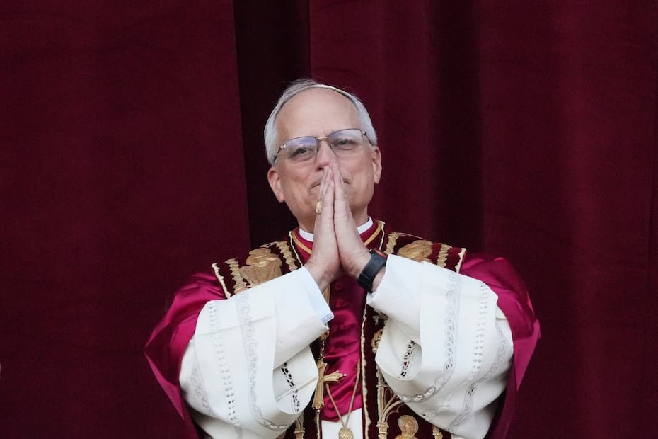 El rostro del papa refleja la responsabilidad que acababa de asumir.