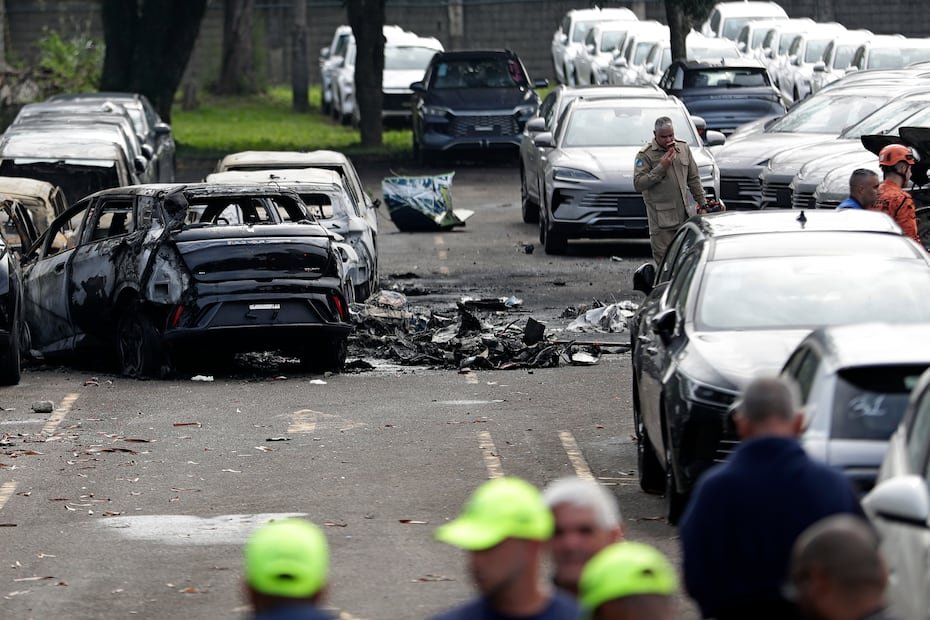 El portavoz del Cuerpo de Bomberos de Río de Janeiro, Fabio Contreiras, detalló que el accidente aéreo se registró a las 8:59 hora local