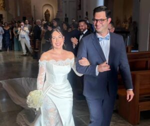 Héctor Ferrer espera hijo