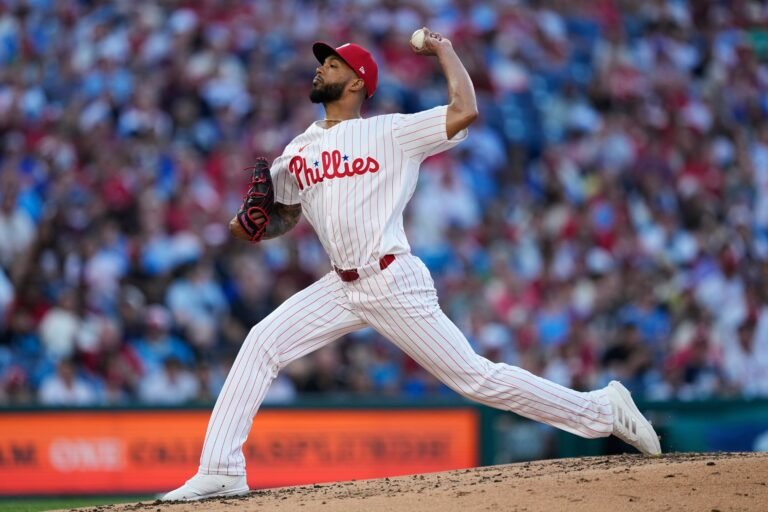 El lanzador dominicano de los Phillies, Cristopher Sánchez, suma 48⅔ entradas sin anotaciones.