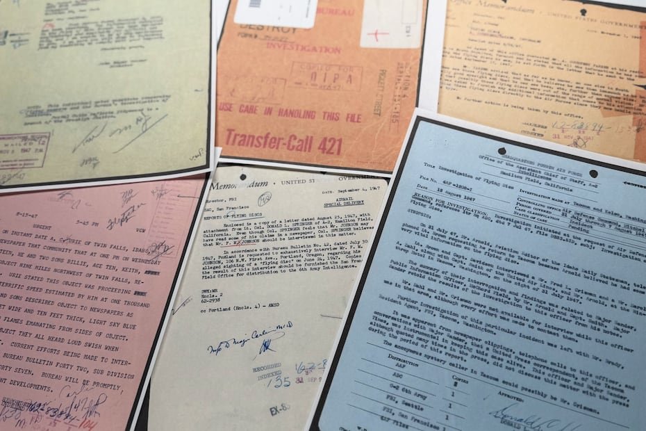 Esos son algunos de los documentos de un nuevo lote de archivos sobre ovnis que el Pentágono comenzó a dar a conocer el viernes.